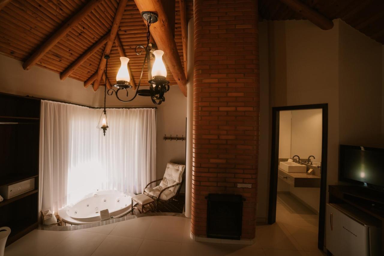 Vira Charme Resort Fernandes Pinheiro Exterior photo